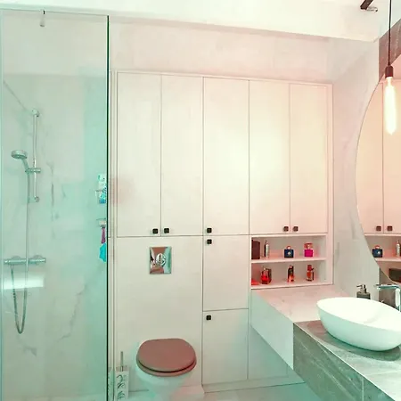 Langa Tomis Mall Lägenhet