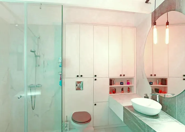 Langa Tomis Mall アパート