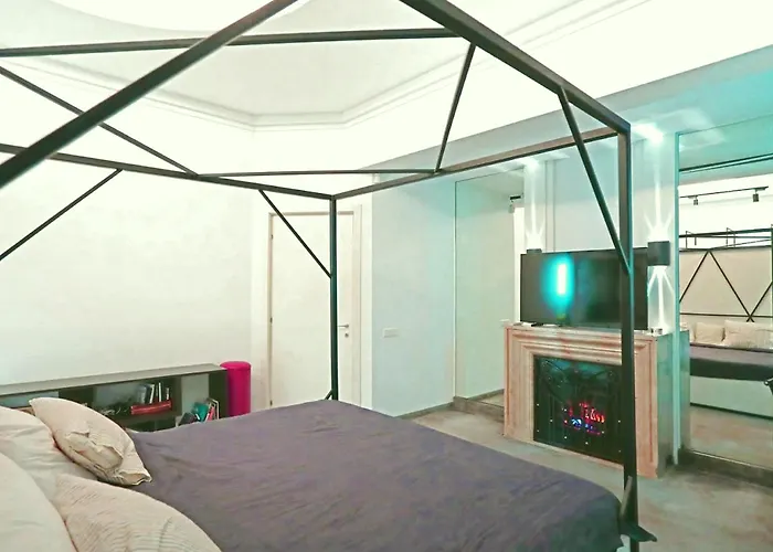 Langa Tomis Mall アパート *